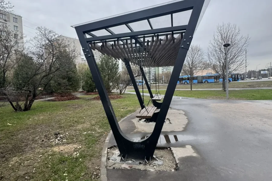 i (3)